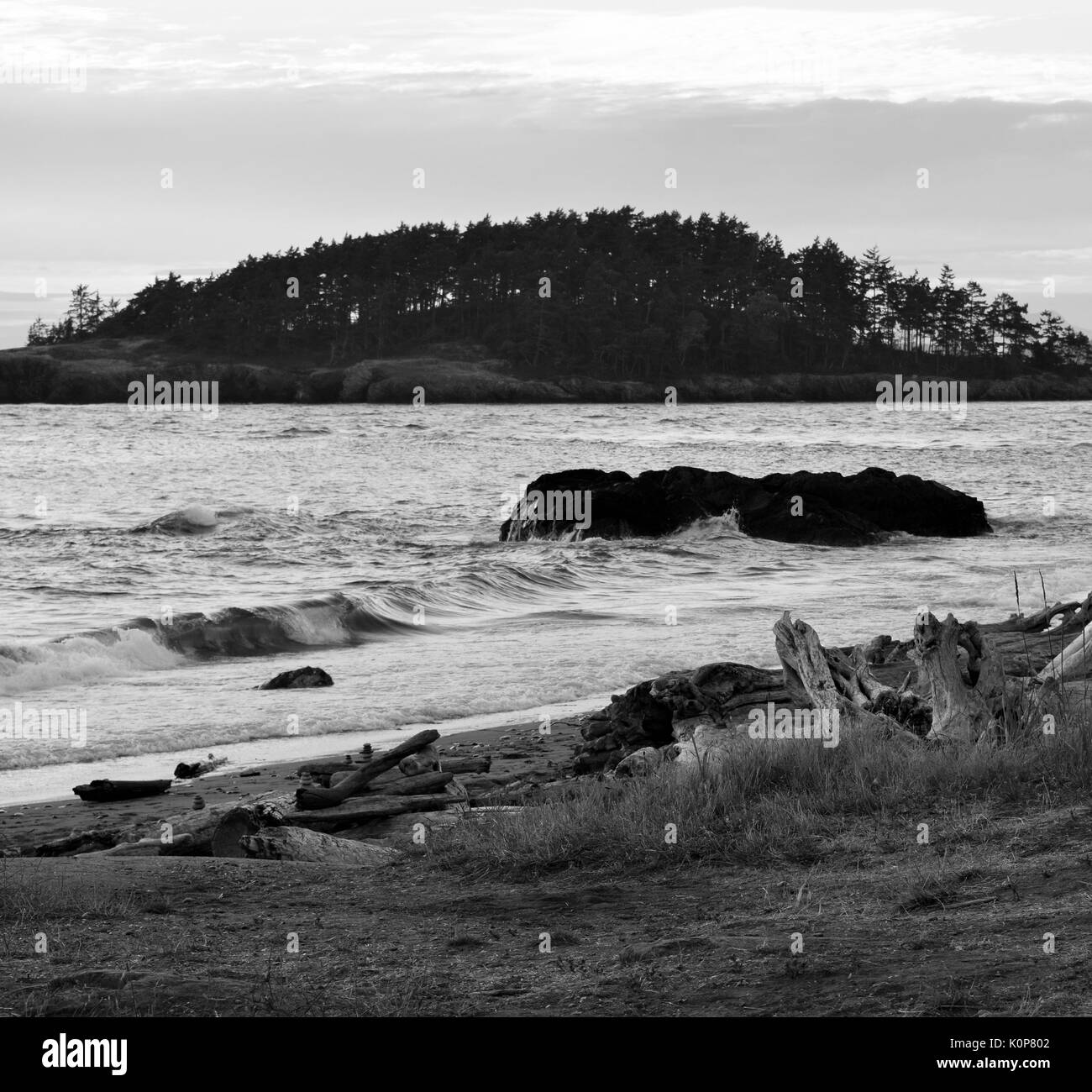 Pacific Ocean at Deception Pass in black and white Stock Photo
