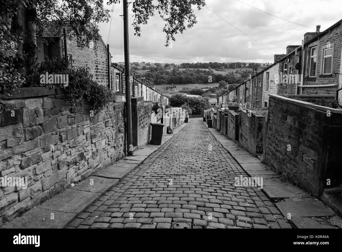 Uk slums Black and White Stock Photos & Images - Alamy