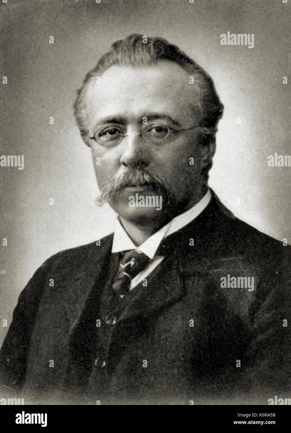 Max Fiedler, portrait. German conductor, 1859-1939 Stock Photo - Alamy