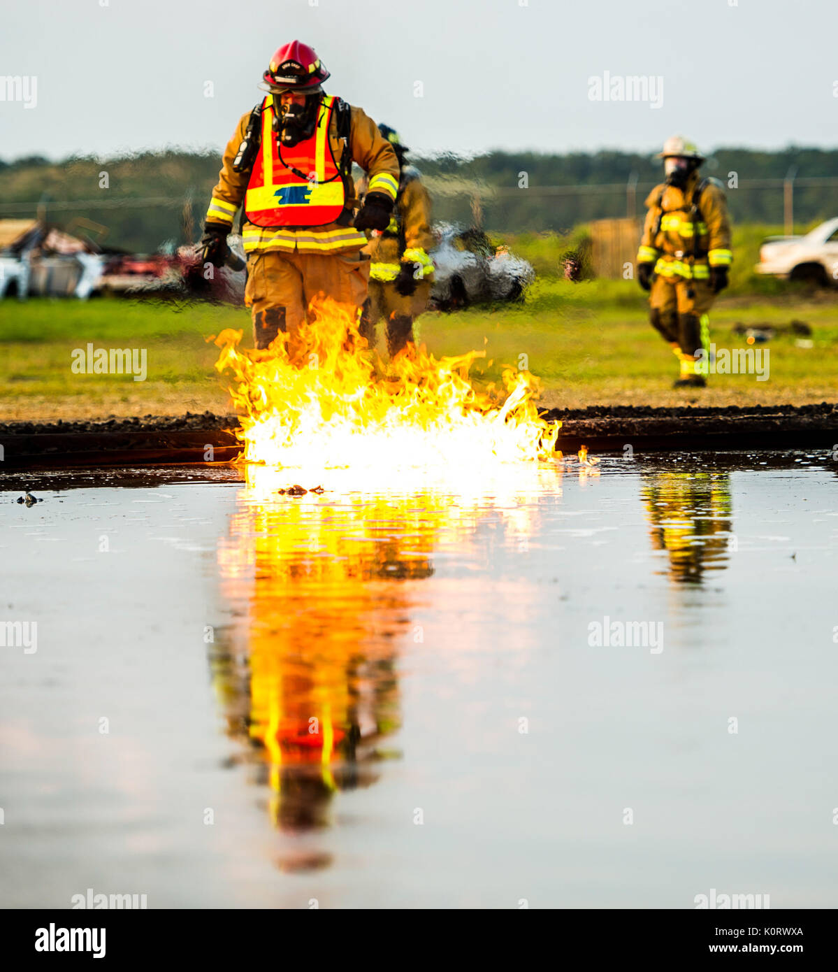 Burn pit army hi-res stock photography and images - Alamy
