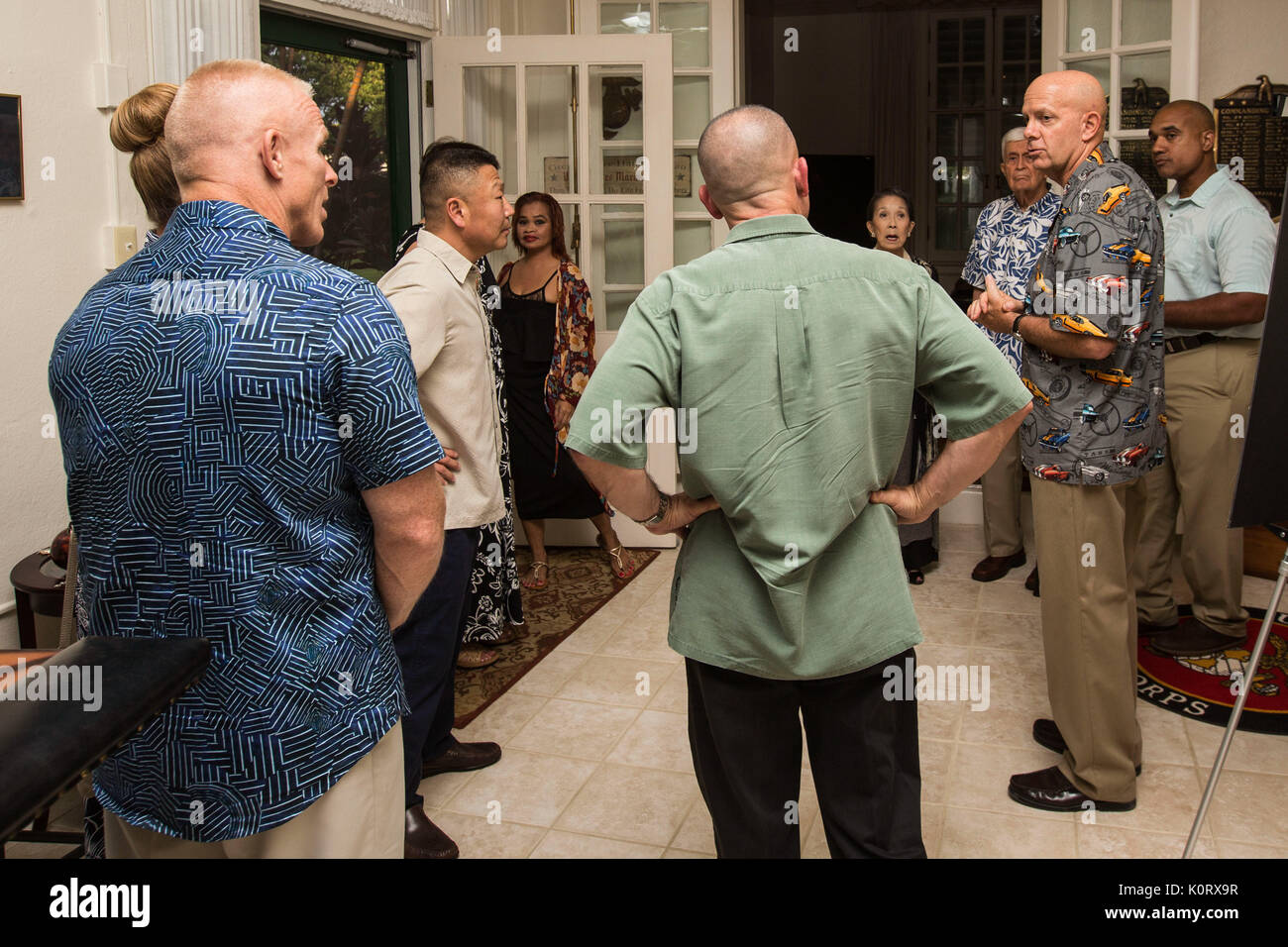 U.S. Marine Corps Lt. Gen. David. H. Berger, commander, U.S. Marine Corps Forces, Pacific, hosts a dinner at the Chesty Puller House on Joint Base Pearl Harbor-Hickam, Hawaii, Aug. 4th, 2017. The dinner was held to welcome the commandant of the Marine Corps to Hawaii. (U.S. Marine Corps photo by Lance Cpl. Makenzie Fallon) Stock Photo