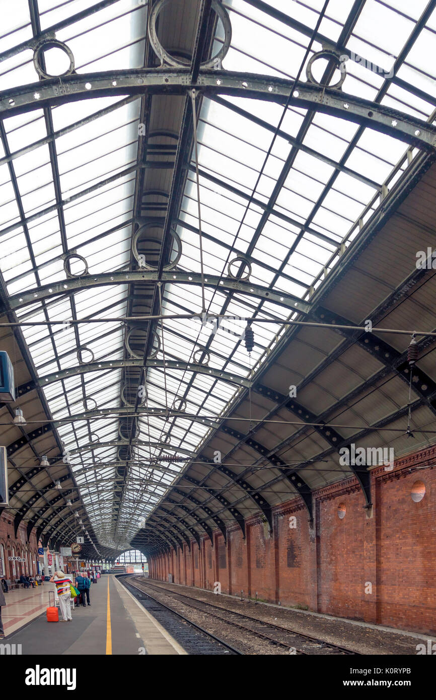 Darlington station hires stock photography and images Alamy