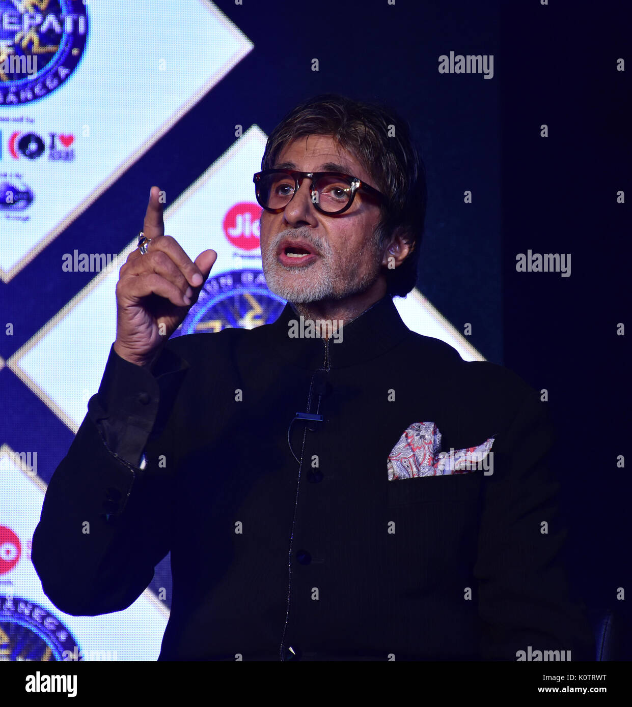 Mumbai, India. 23rd Aug, 2017. Indian film actor Amitabh Bachchan and