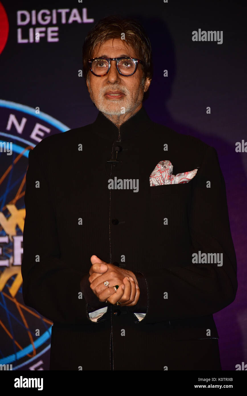 Mumbai, India. 23rd Aug, 2017. Indian film actor Amitabh Bachchan and