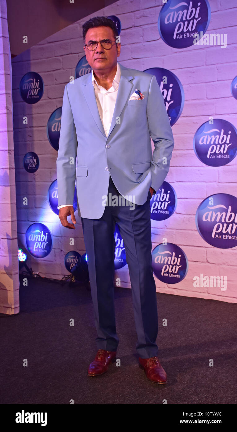 Mumbai, India. 23rd Aug, 2017. Indian film actor Boman Irani pose during the launch of P&G India's new AmbiPur air freshner at JW hotel Juhu, Mumbai Credit: Azhar Khan/Alamy Live News Stock Photo