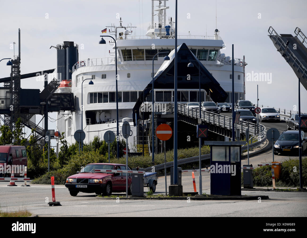 Denmark. 25th August, 2017. Cars traveling between Puttgarden, Germany and Rødbyhavn, Denmark on the ferry 'Deutschland' of the Scandline line, 25 August 2017. The future of the ferry connection in light of the planned tunnel was a topic during talks between German Economy Minister Buchholz and representatives from the line. Photo: Carsten Rehder/dpa/Alamy Live News Stock Photo