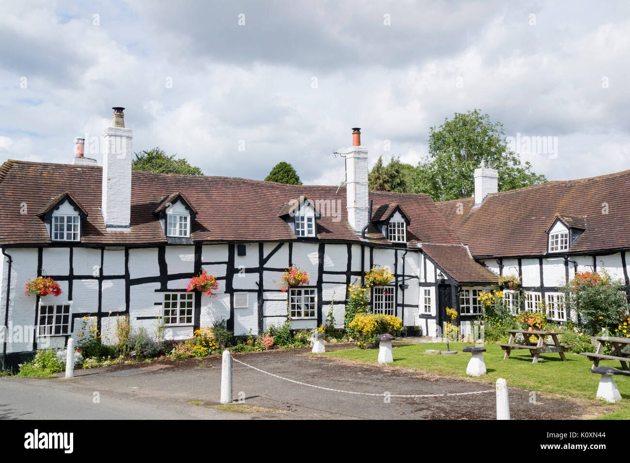 The Bulls Head Inn in the village of Wootton Wawen, Warwickshire, England, UK Stock Photo