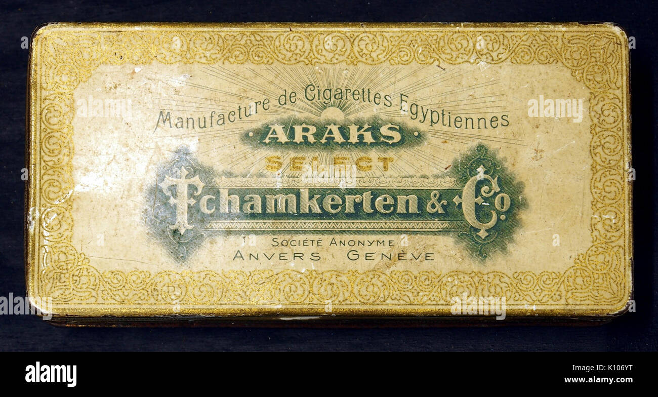 Araks cigarettes tin Tchamkerten Co Stock Photo Alamy