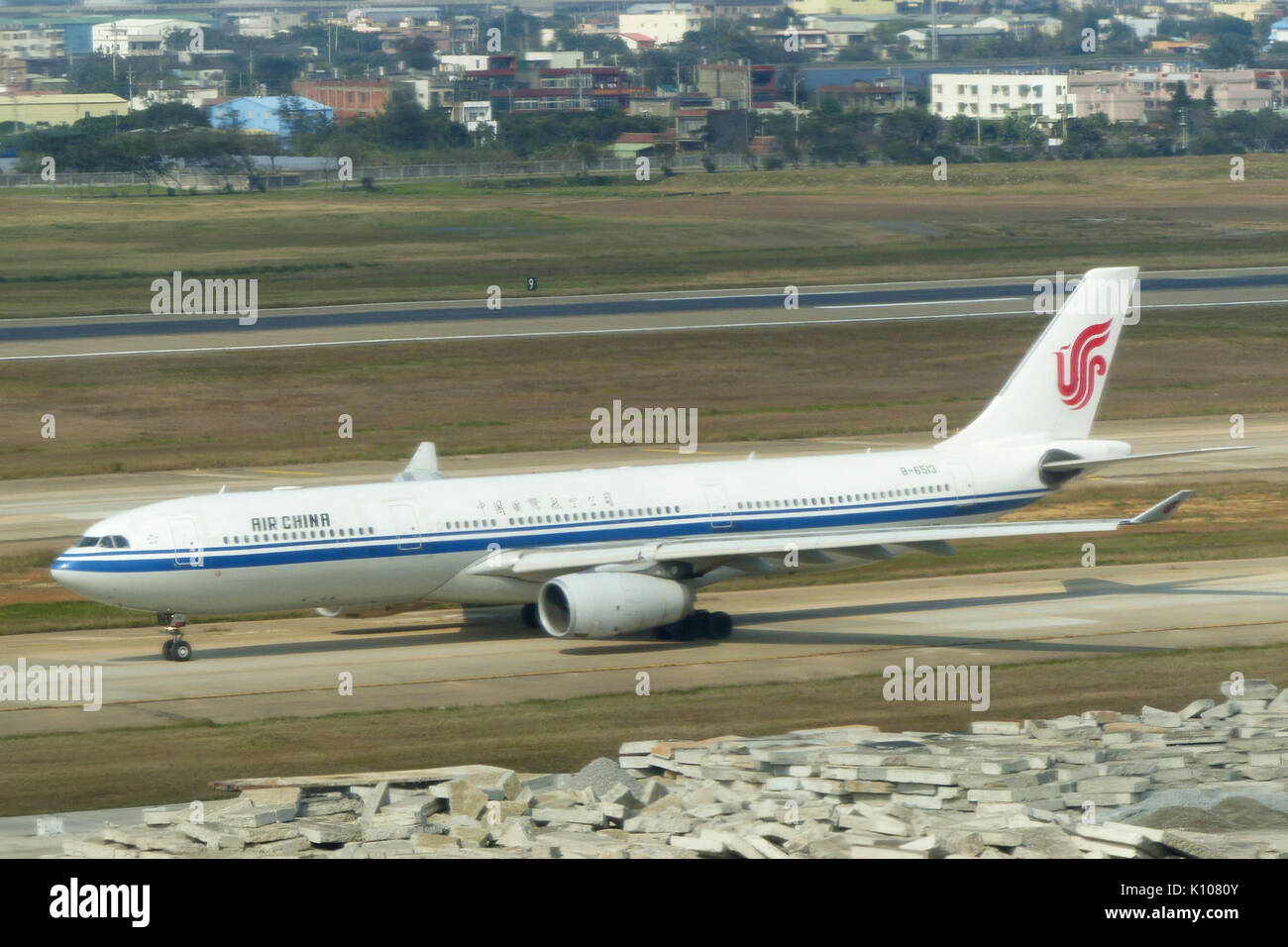 Air China Airbus A330 343x B 6513 Taxiing At Taoyuan International Airport 20131231 Stock Photo Alamy