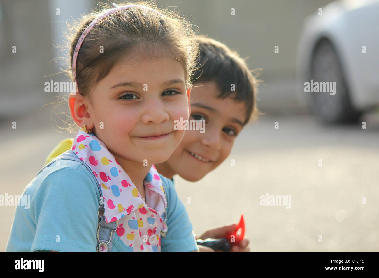 Arab boy drawing hi-res stock photography and images - Alamy
