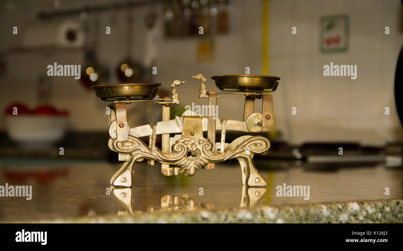 Platform Weighing Scales High Resolution Stock Photography and Images ...