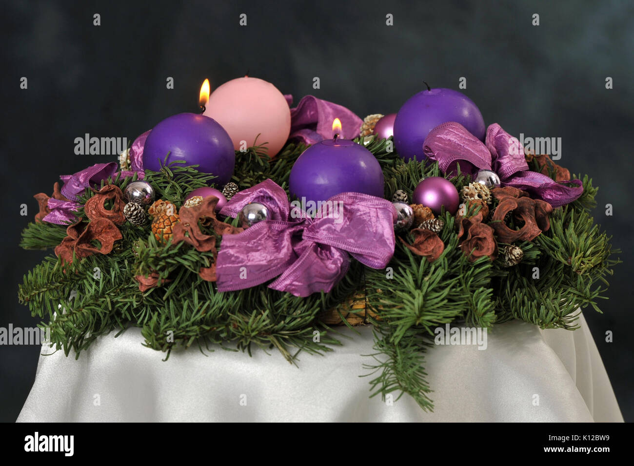 Advent wreath with violet and rose candles 2 Stock Photo Alamy