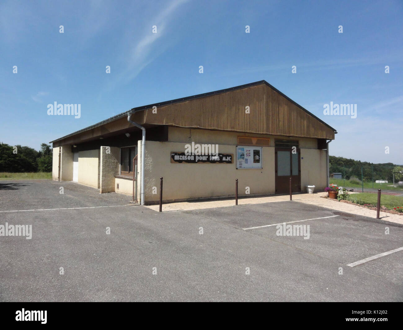 Angomont (M et M) maison pour tous Stock Photo
