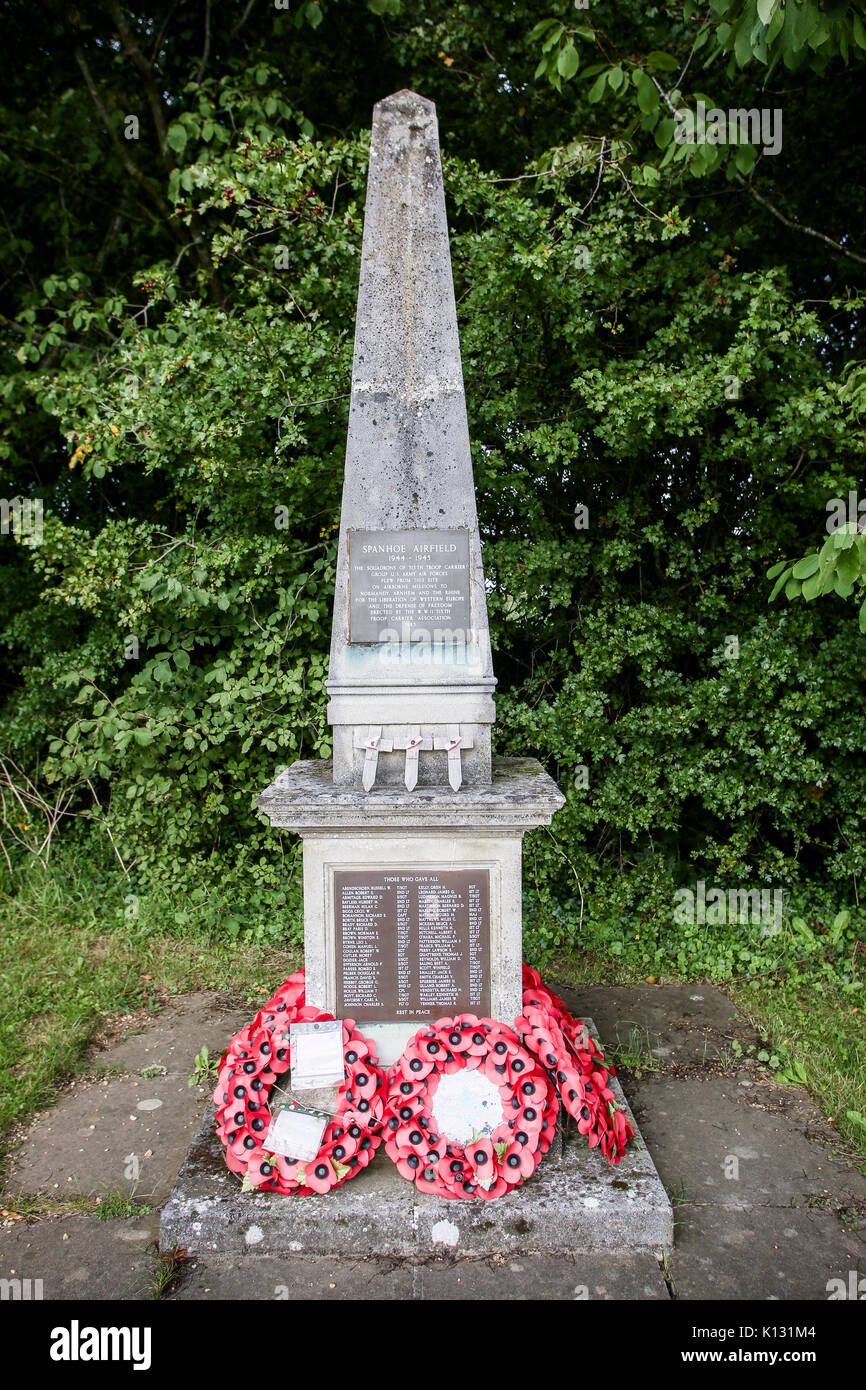 Memorial at the entrance to Spanhoe airfield, Northamptpnshire Stock Photo