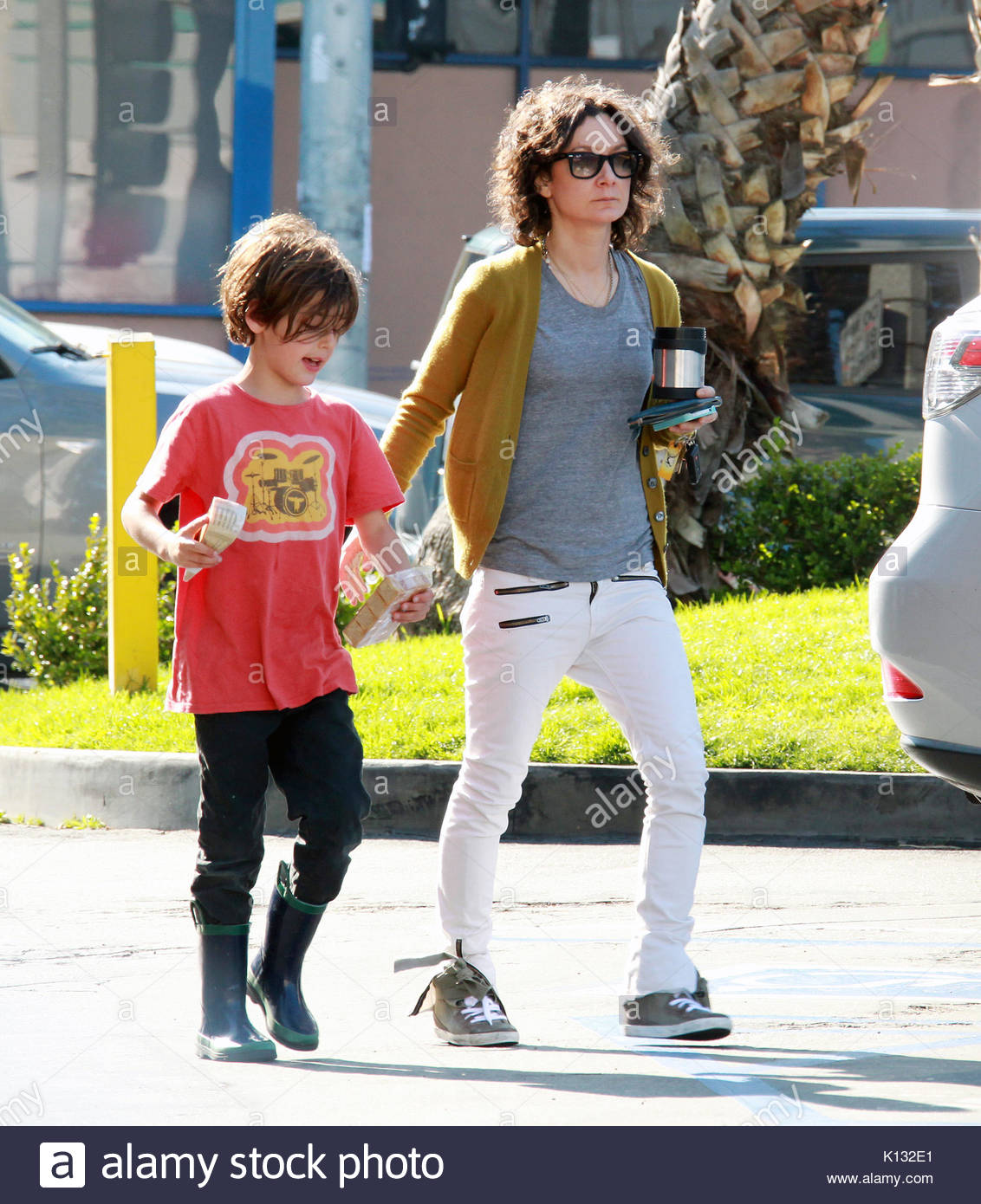 Sara Gilbert and Levi Hank Gilbert-Adler. Sara Gilbert with son Levi ...