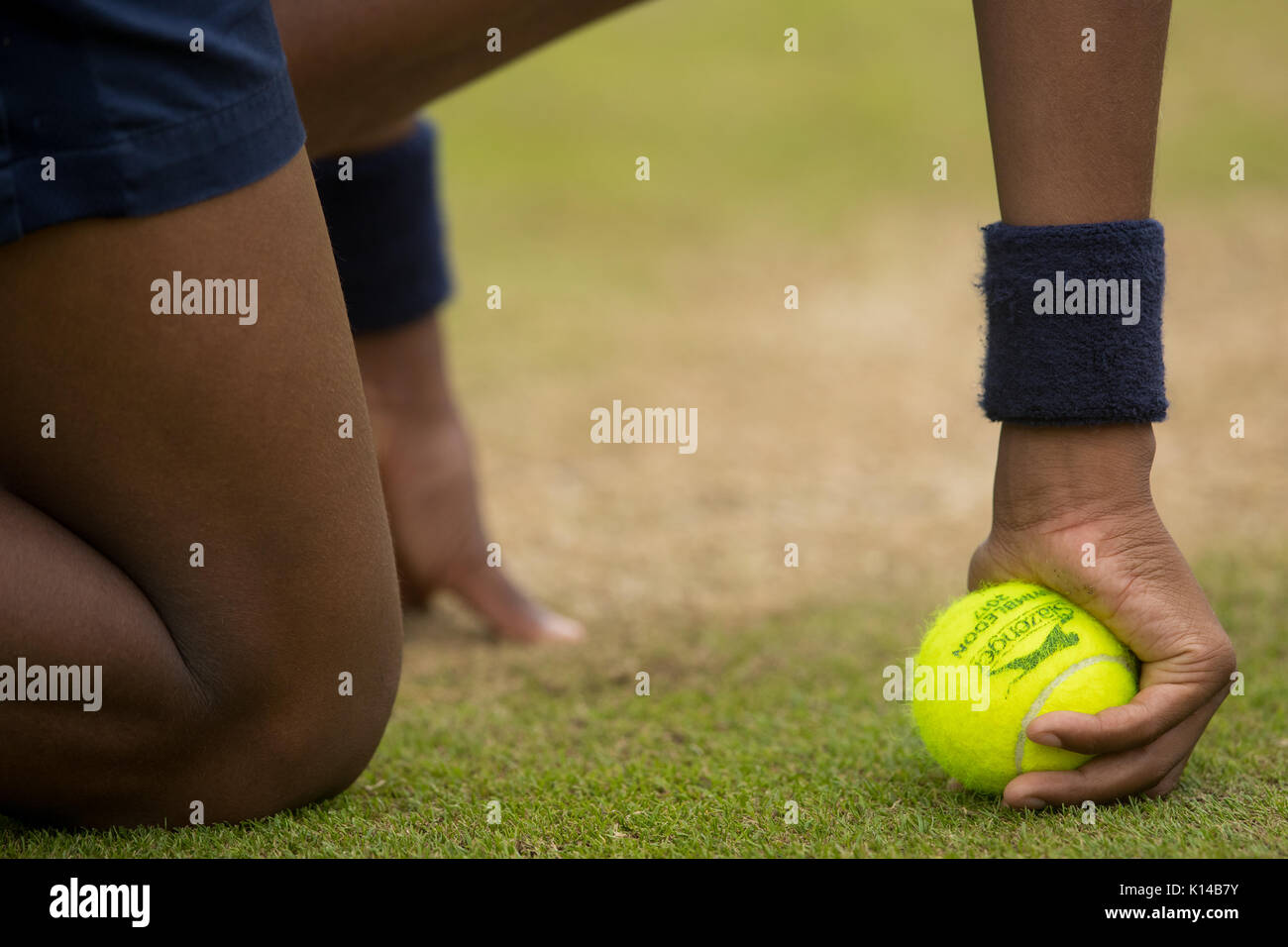 Catch ball hands hires stock photography and images Alamy