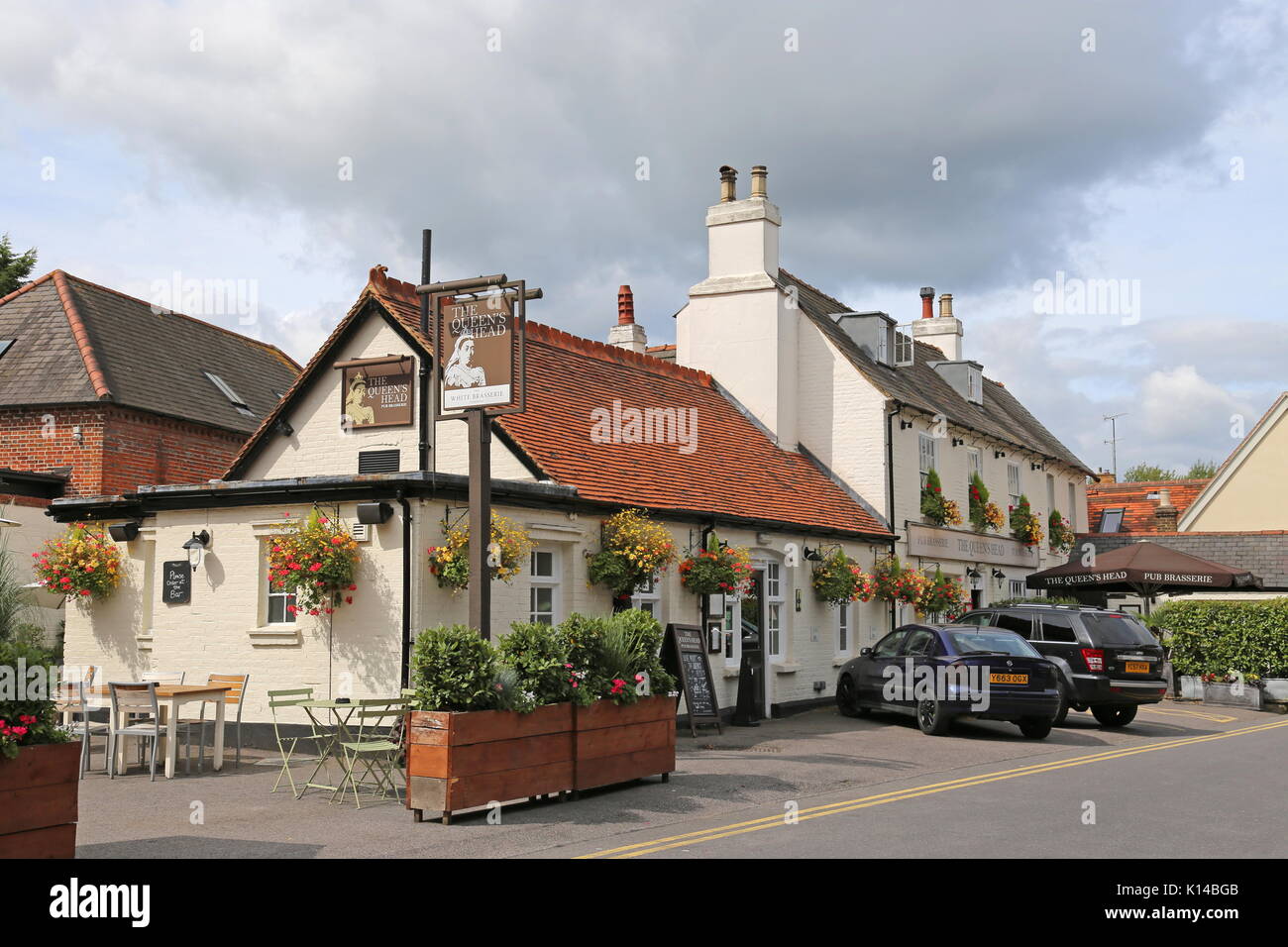 Queens head restaurant hires stock photography and images Alamy