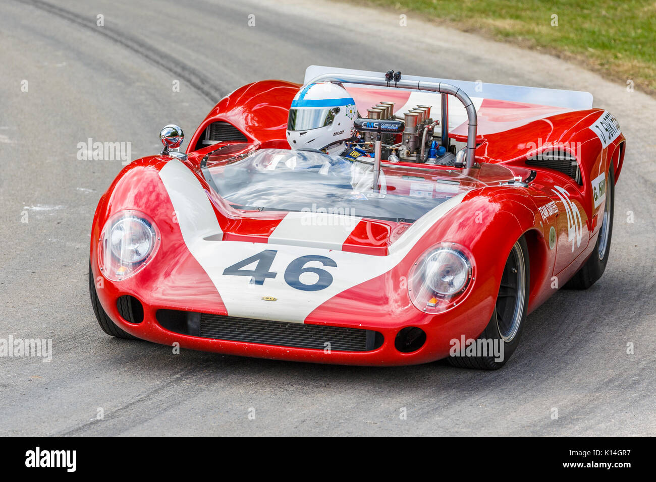 1966 Lola-Chevrolet T70 Spyder Can-Am racer with driver Mike 1966 Lola-Chevrolet T70 Spyder Can-Am racer with driver Mike