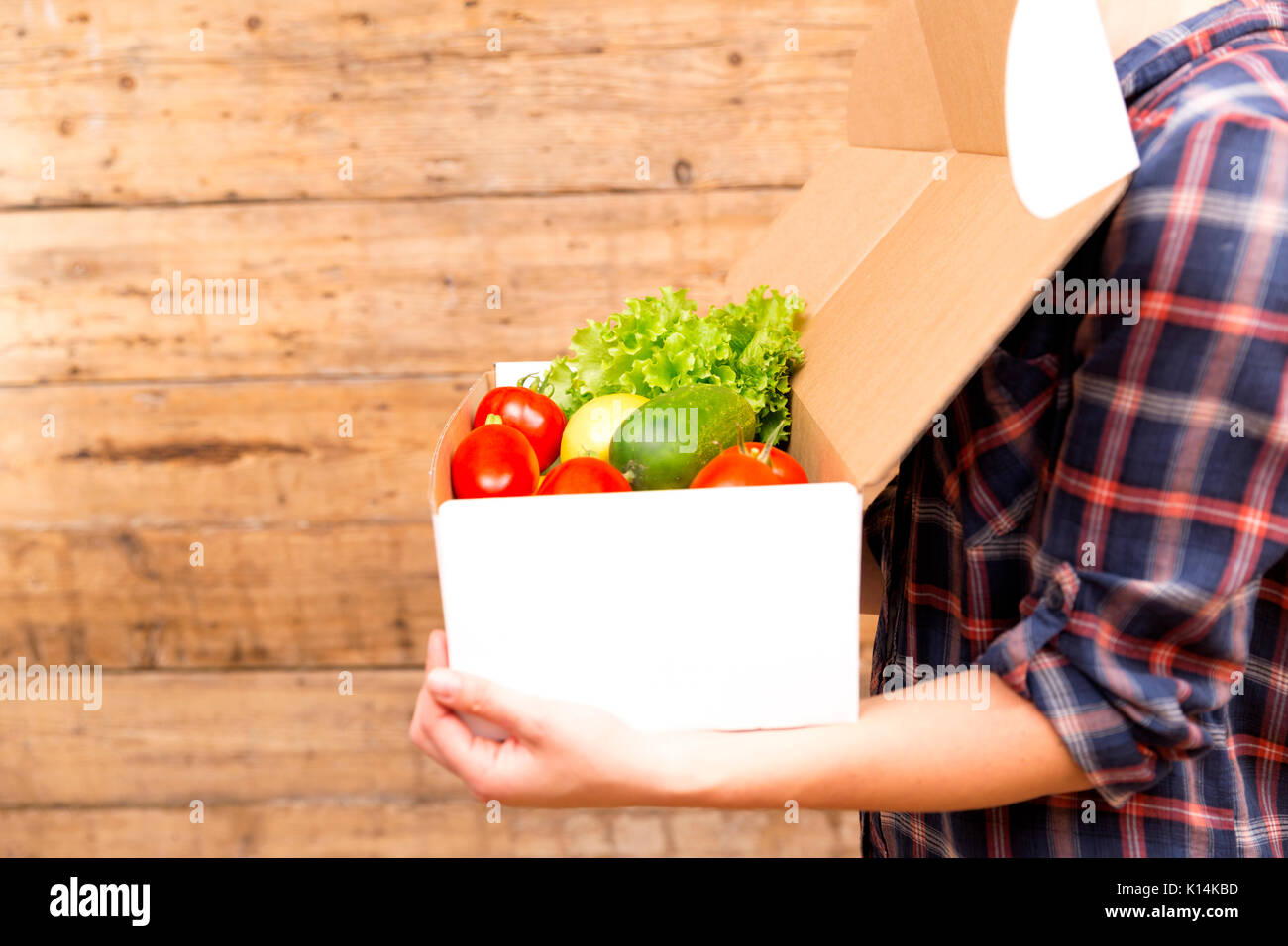 Box of fresh organic vegetables and fruits delivered to home - online ...