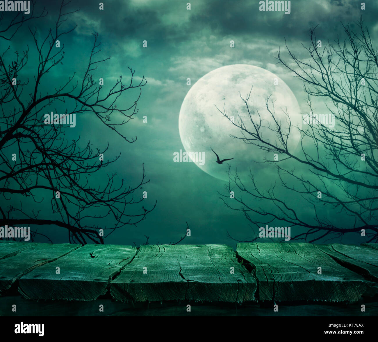 Spooky graveyard illustration hi-res stock photography and images - Alamy