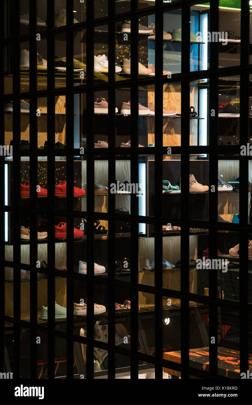 Nike store ijmuiden sales