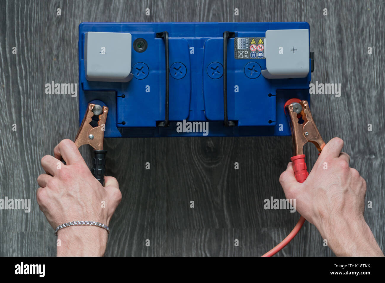 Connection to battery terminals hires stock photography and images Alamy