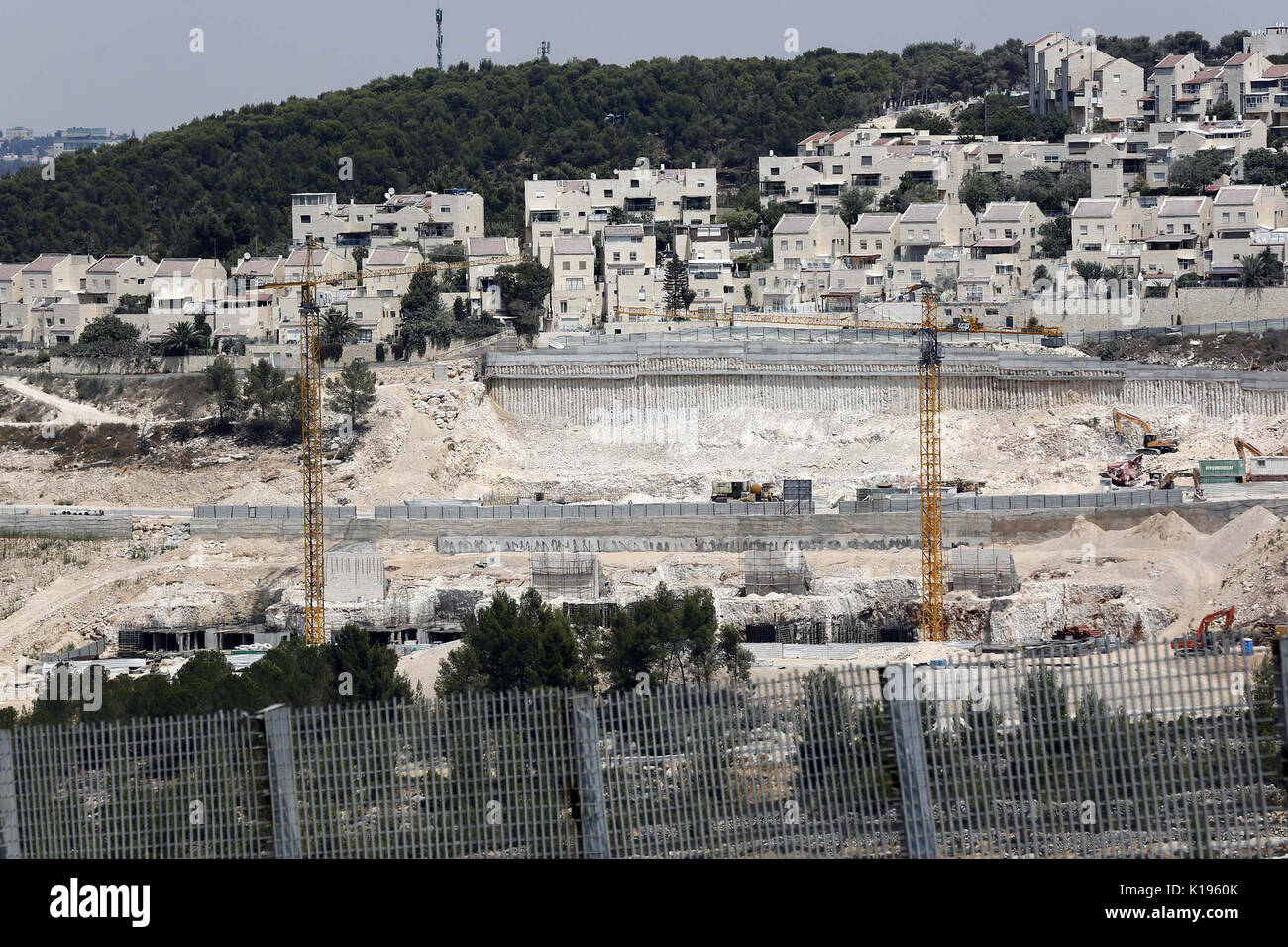 "west bank". основание севастополя 1783. иерихон палестина достопримечательности. кремль в москве при юрии долгоруком. израильские поселения на западном берегу реки иордан.