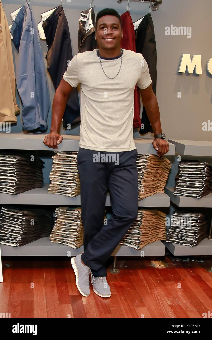 Didi Gregorius at instore appearance for Banana Republic Rapid