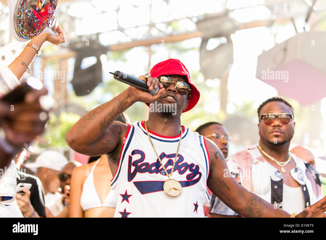 58,283 Puff Daddy Photos & High Res Pictures - Getty Images