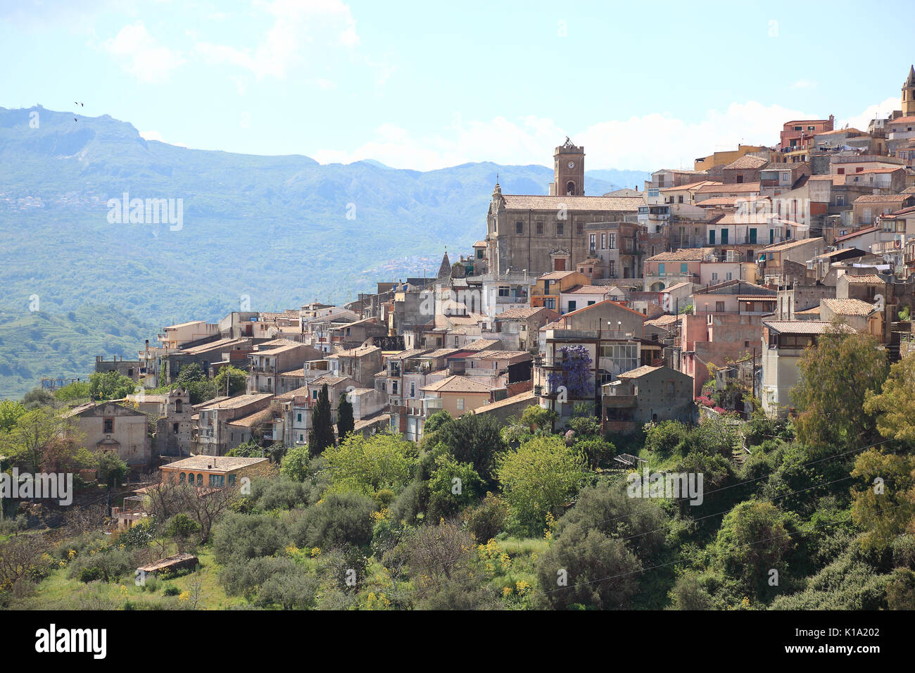 Sicily, View of the village of Casalvecchio Stock Photo - Alamy