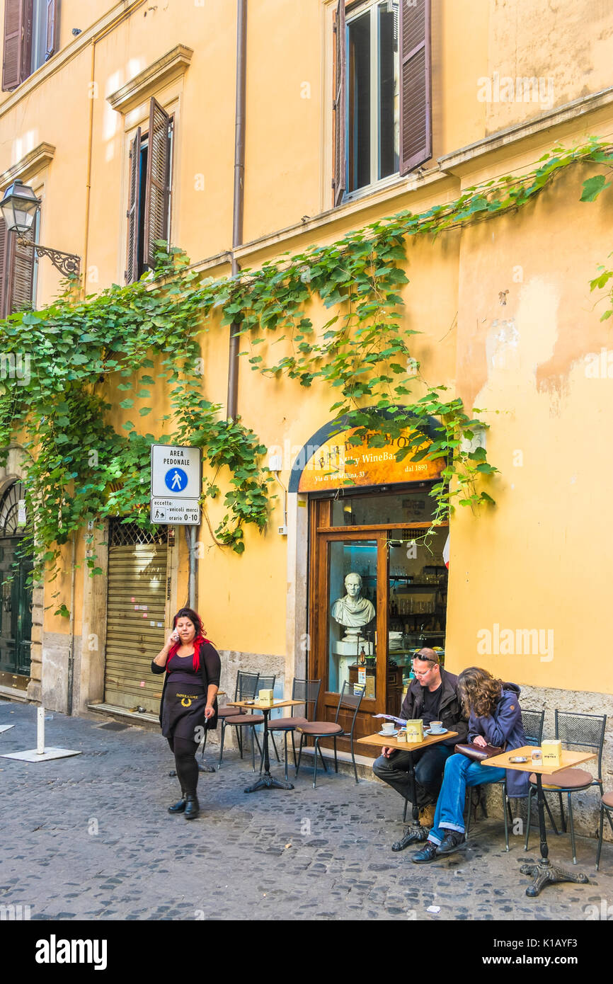 Persons rome italy tourist map hi-res stock photography and images - Alamy
