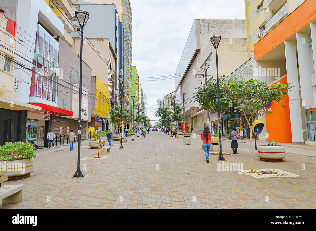 Londrina PR, Brazil - December 23, 2019: Downtown of Londrina. People  shopping and walking at the Calcadao Stock Photo - Alamy