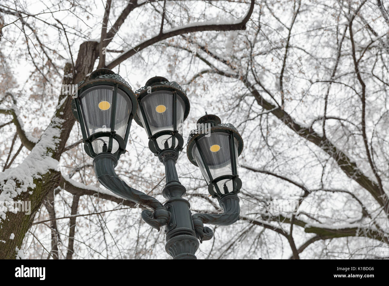 Old street lamps hi-res stock photography and images - Alamy