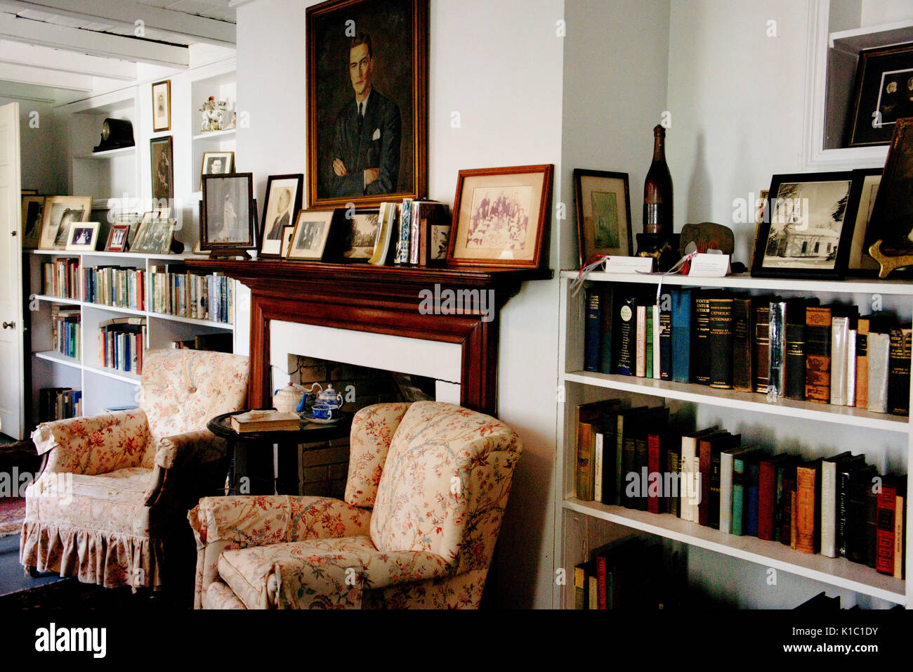 Library of Frances Parkinson Keyes, in the Beauregard-Keyes house.  New Orleans' French Quarter. Stock Photo