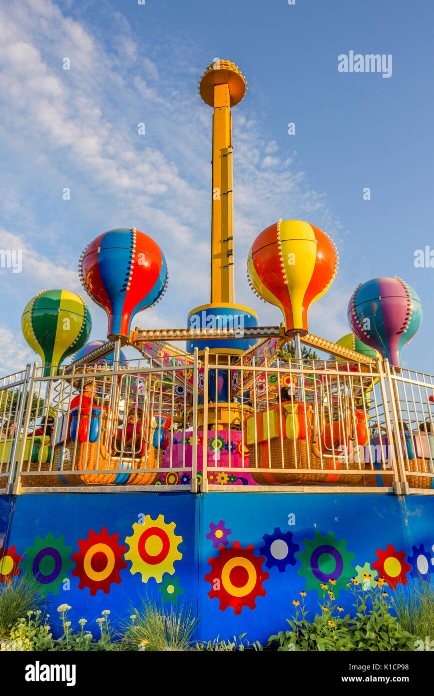 Colourful balloon hires stock photography and images Alamy