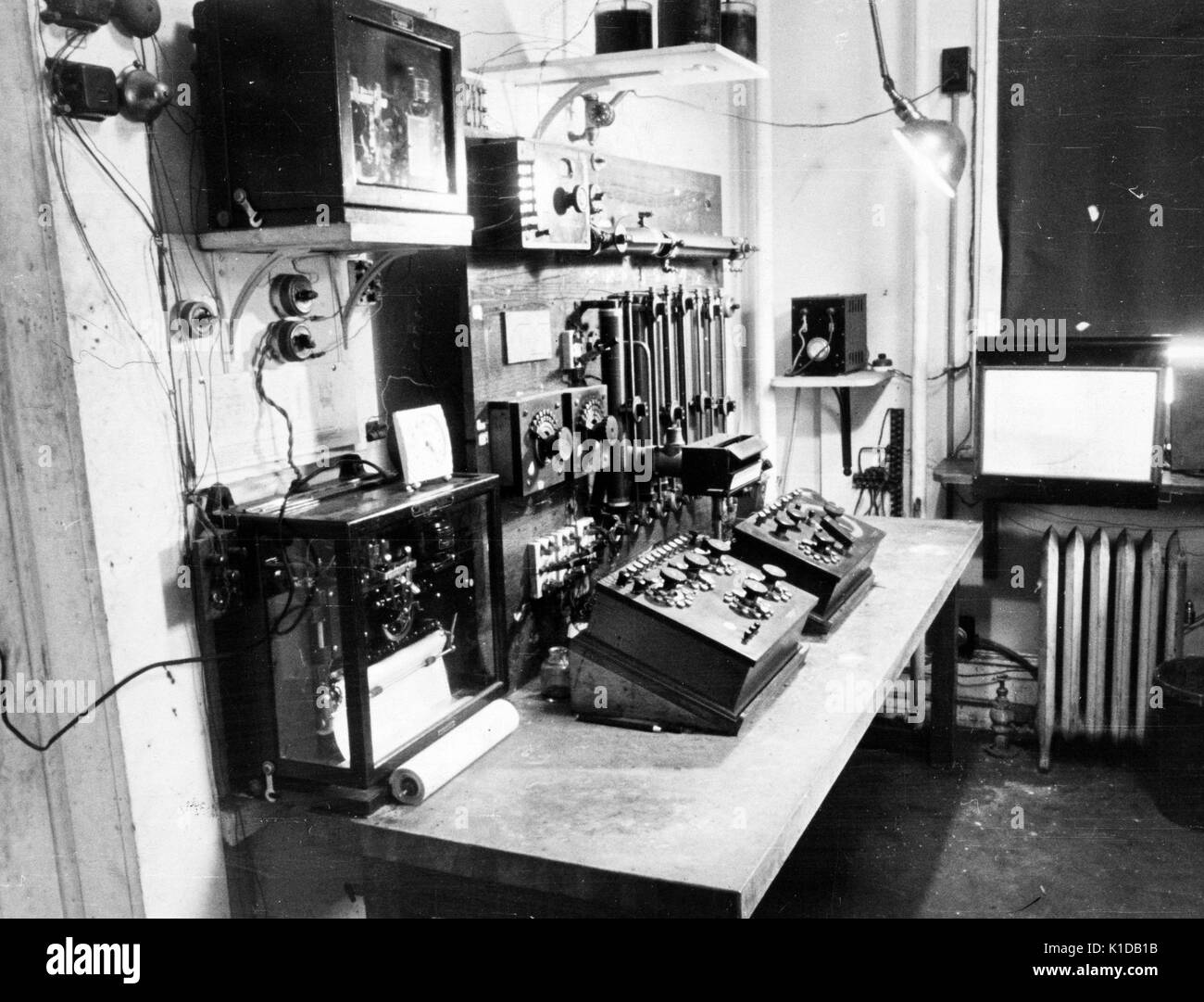 Calorimeter Black and White Stock Photos & Images Alamy