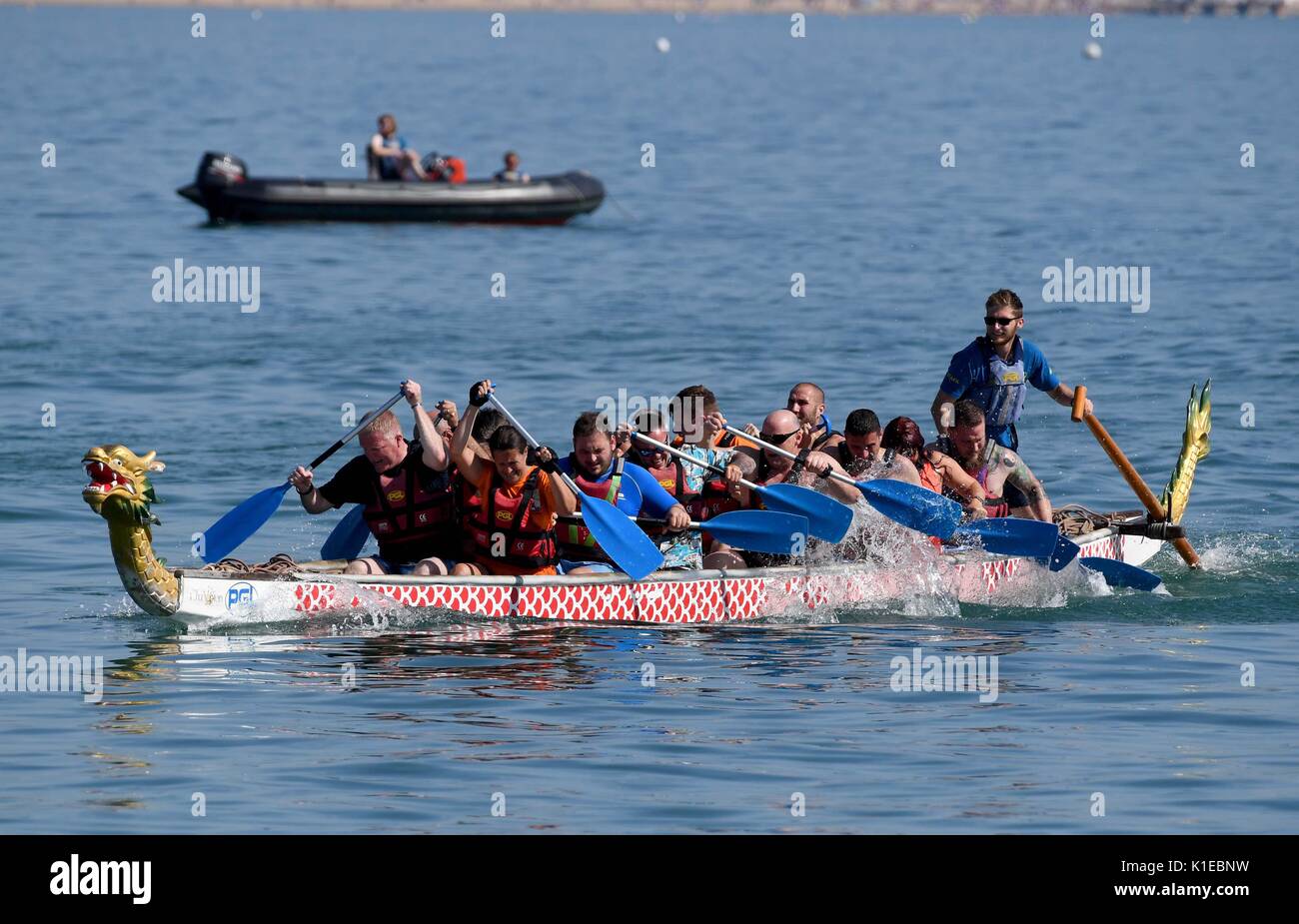 Bank Holiday Dragon Boat racing. Weymouth, Dorset, UK Credit: Finnbarr Webster/17�Թ����� Live News Stock Photo