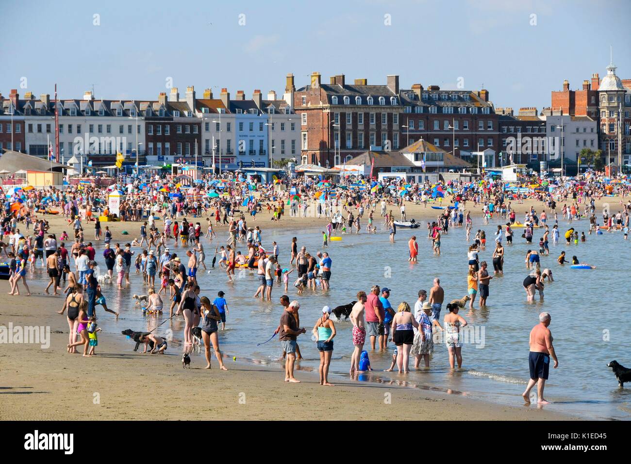 Weymouth, Dorset, UK. 27th August 2017. UK Weather. Holidaymakers Stock