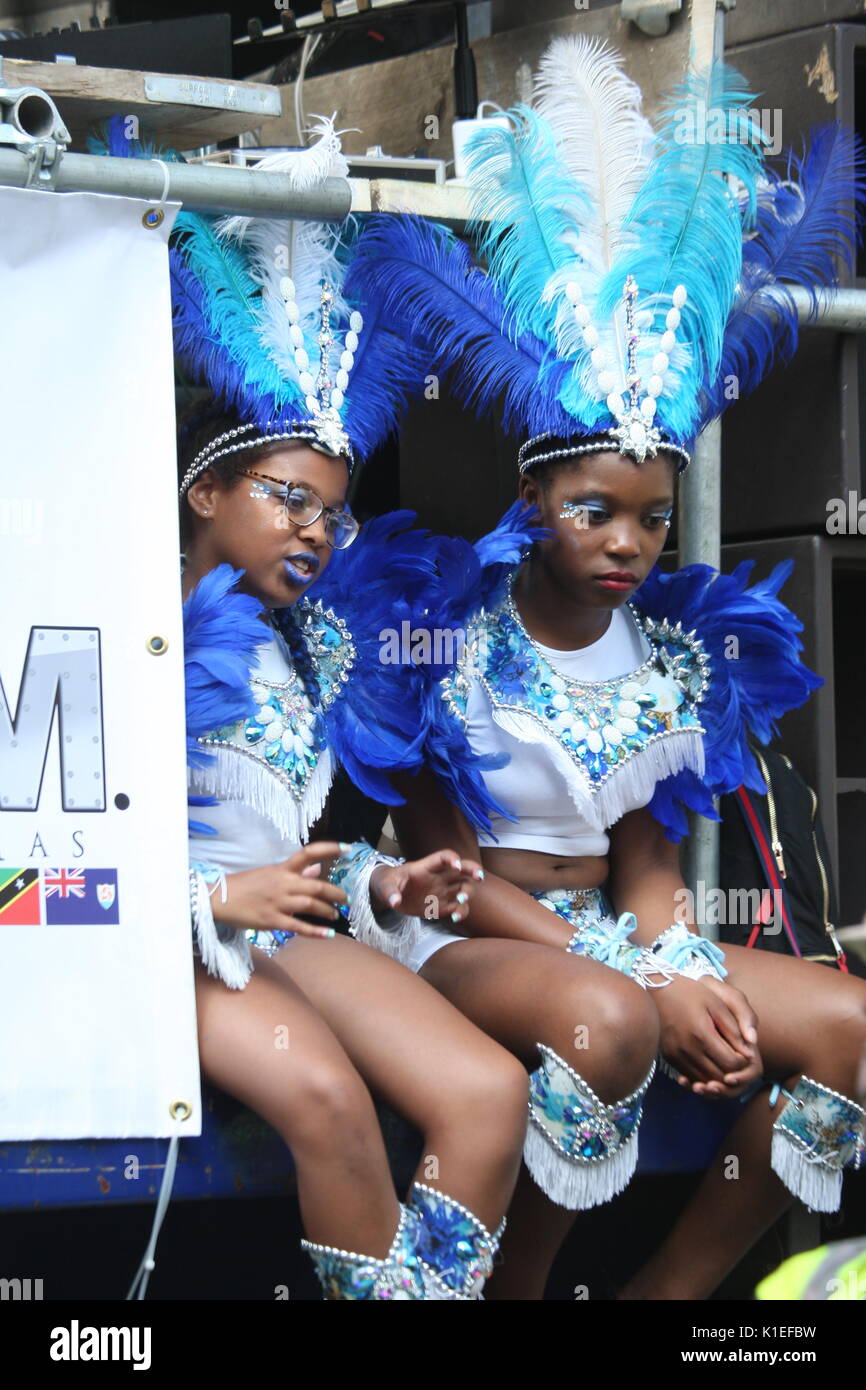 Girls dancing notting hill carnival hi-res stock photography and images ...