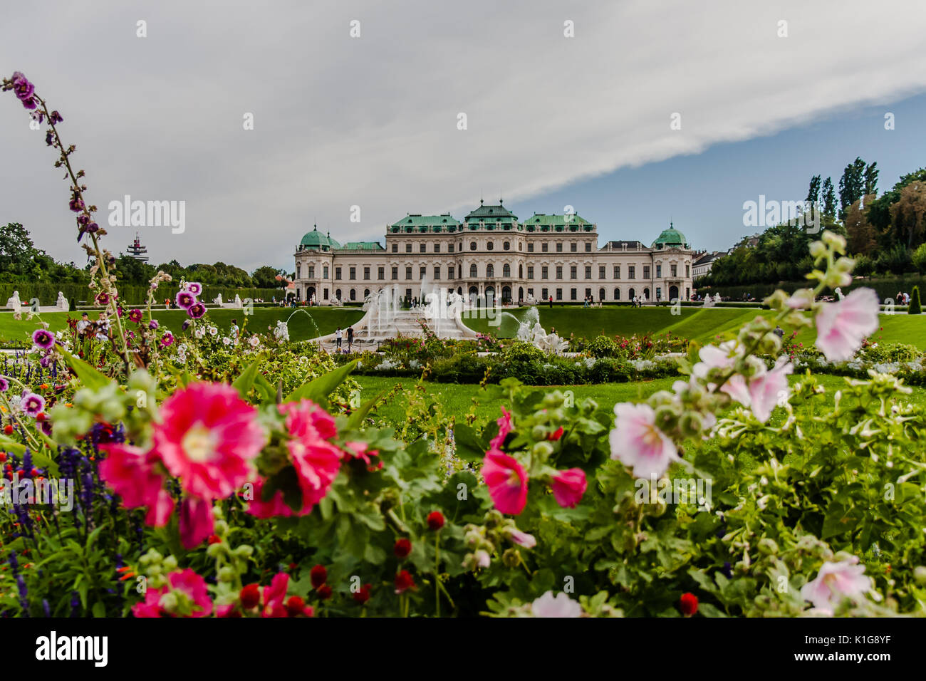 Belvedere Palace and Park, Vienna Stock Photo Alamy
