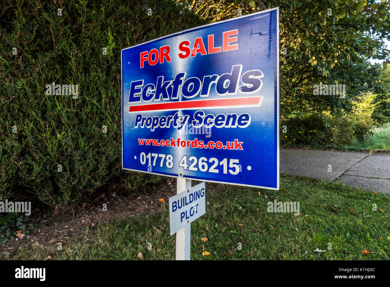 Land for sale with planning permission hires stock photography and images Alamy