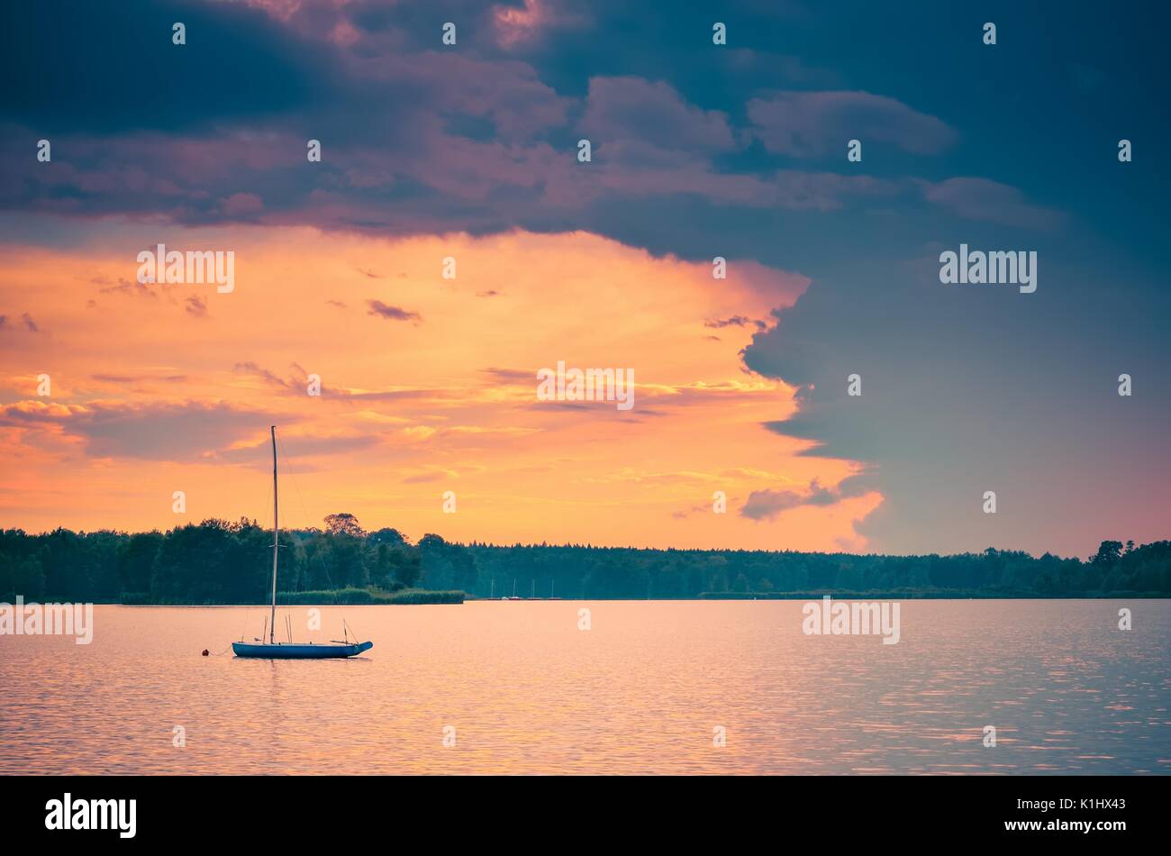 Water boat nature hi-res stock photography and images - Alamy