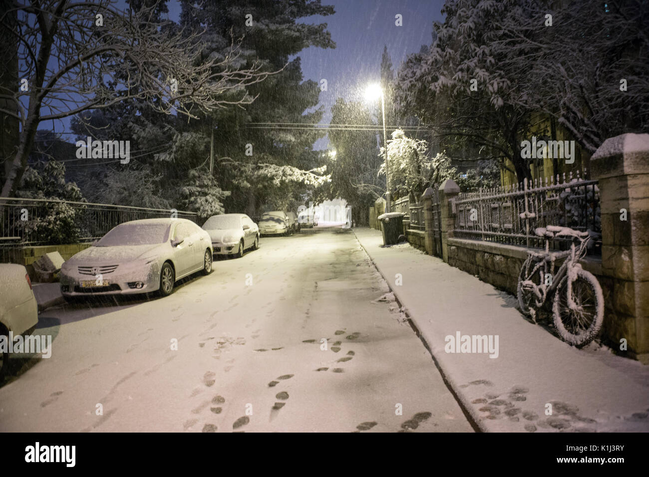 Jerusalem neighborhood and forest after a snow storm Stock Photo - Alamy