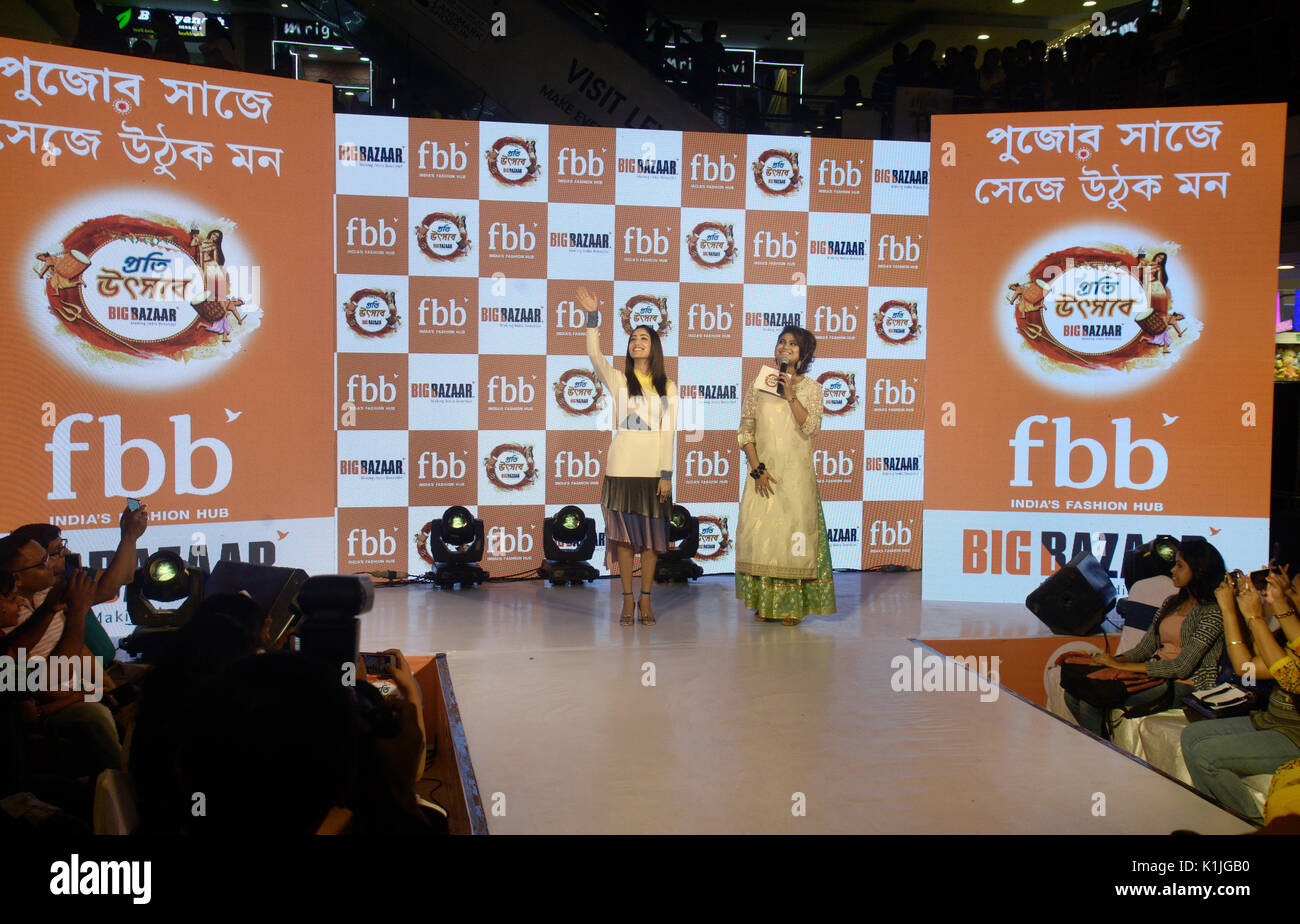 Indian Film Actress Yami Gautam unveils FBB Big Bazaar Pujo collection at Lake Mall Big Bazaar store on August 26, 2017 in Kolkata. (Photo by Saikat Paul / Pacific Press) Stock Photo