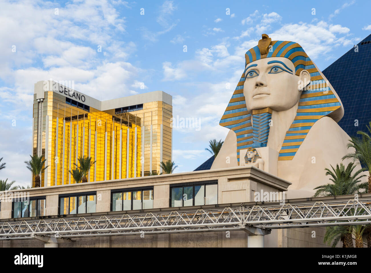 Luxor Hotel at Las Vegas Made with Lego Blocks at Legoland Florida  Editorial Photo - Image of huge, sightseers: 56366691