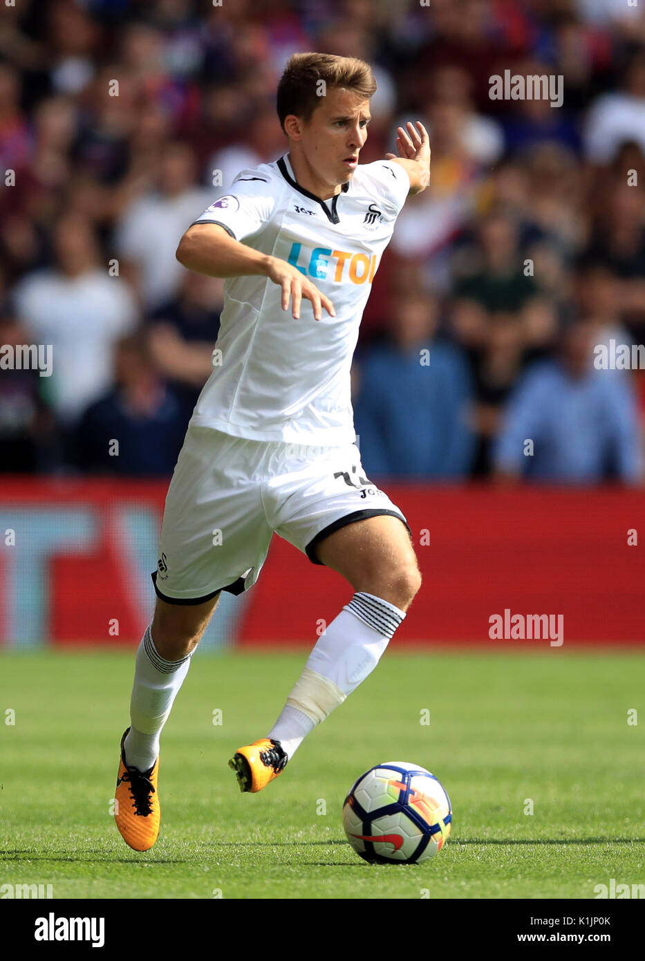 Swansea City's Tom Carroll Stock Photo - Alamy