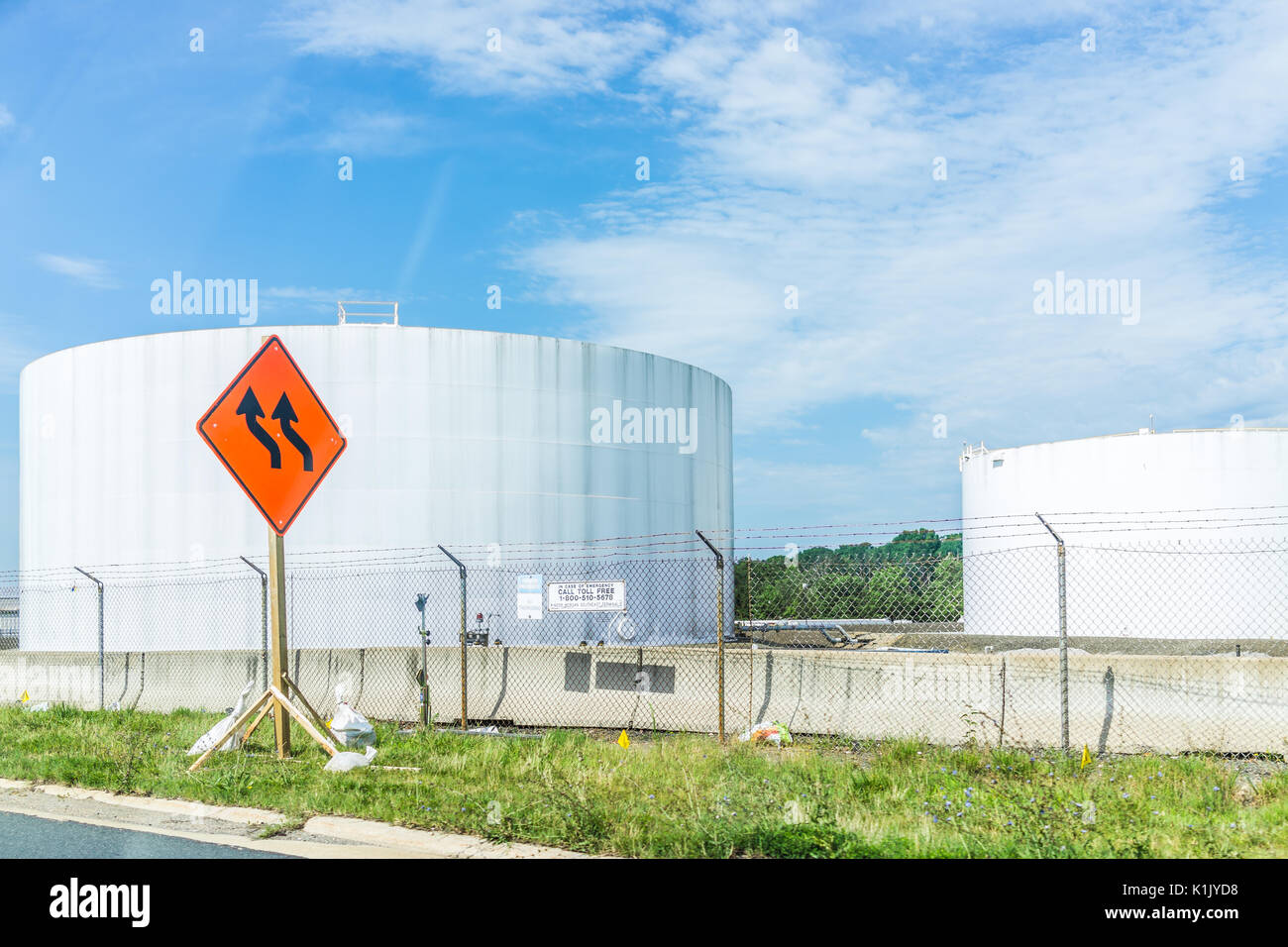 Oil terminal station hires stock photography and images Alamy