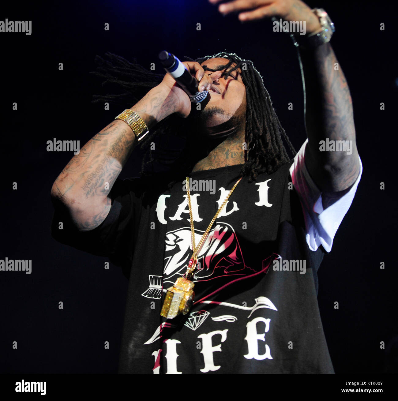 Power 106 cali christmas streaming