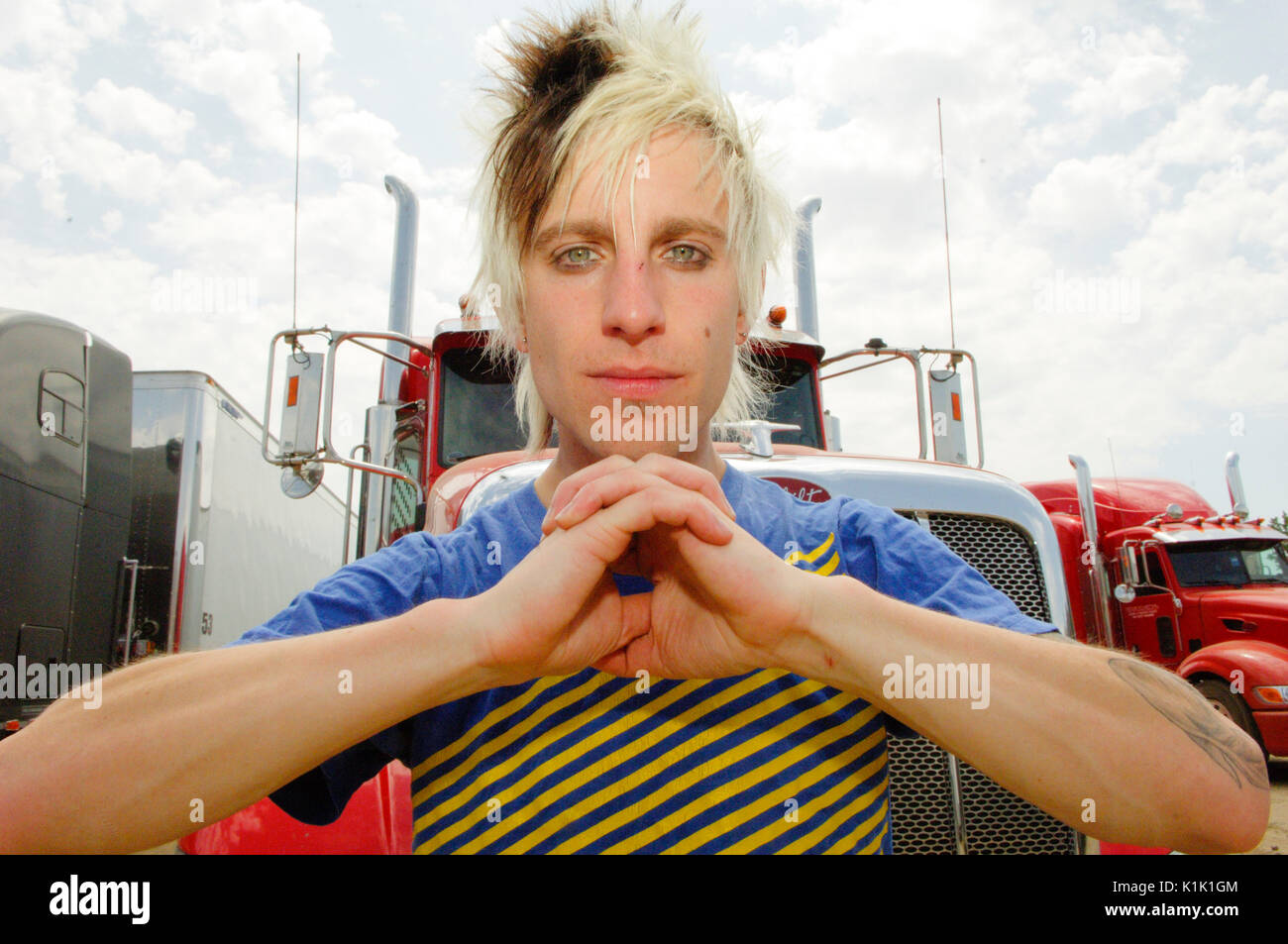 Mateo Camargo Madina Lake poses for portrait 2007 Projekt Revolution