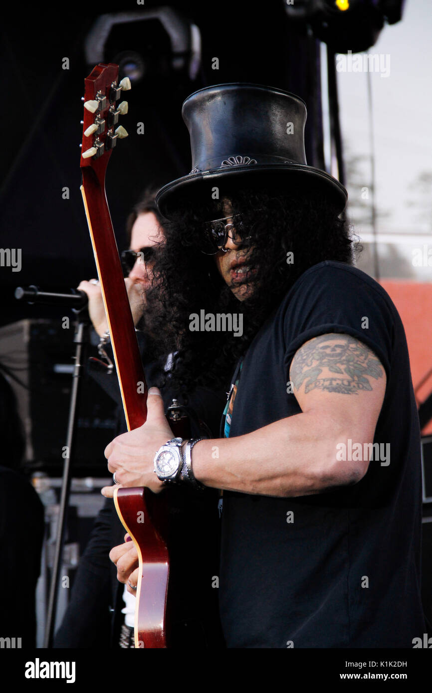 Slash hi-res stock photography and images - Alamy